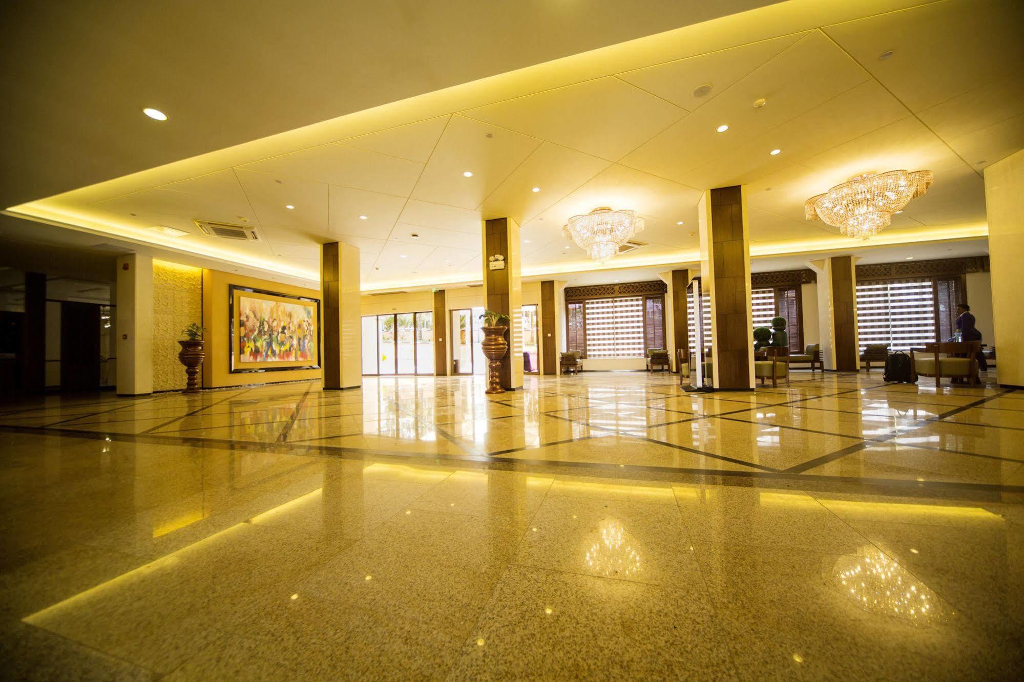 Hotel Africana Καμπάλα Εξωτερικό φωτογραφία