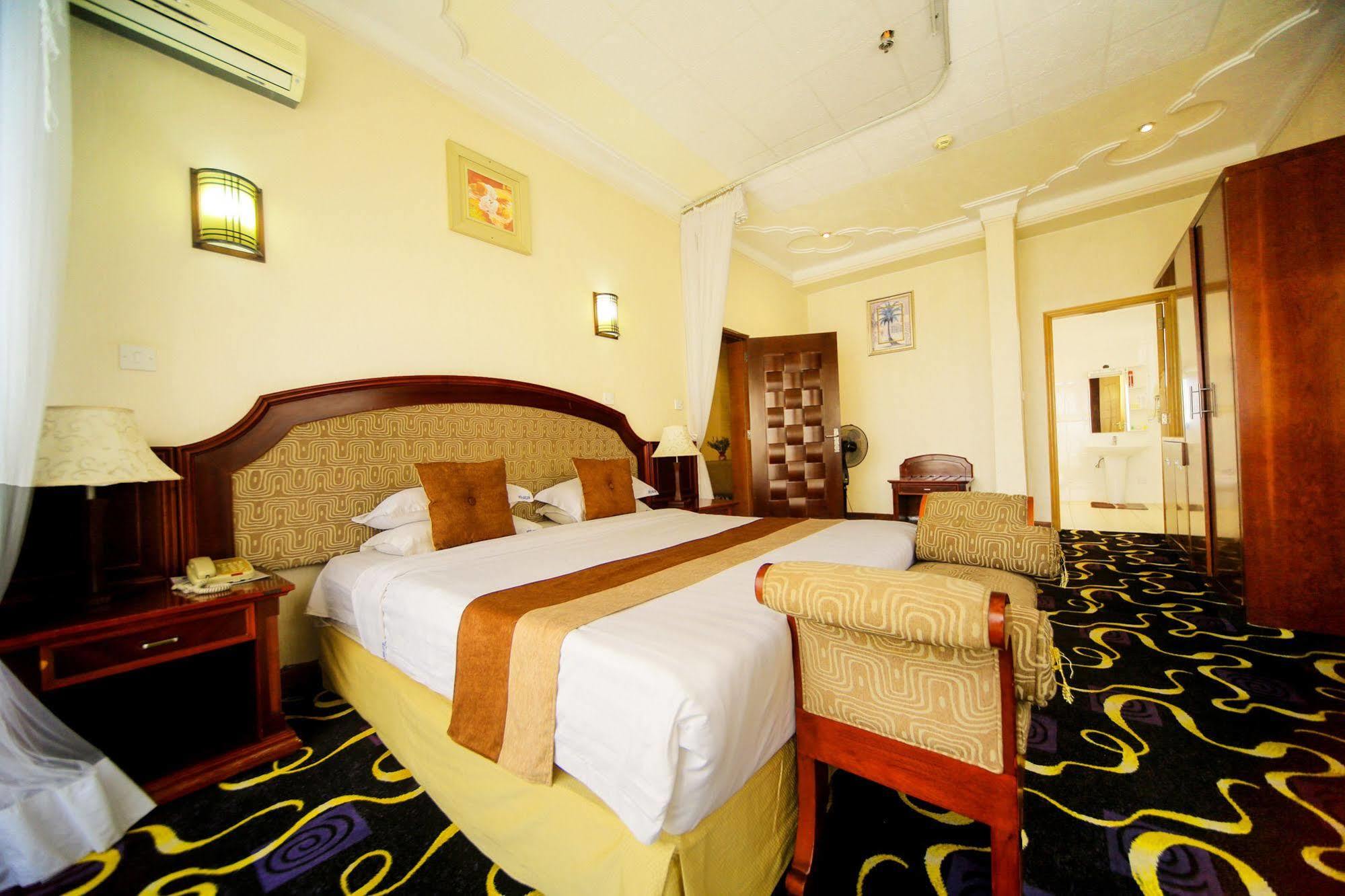 Hotel Africana Καμπάλα Εξωτερικό φωτογραφία