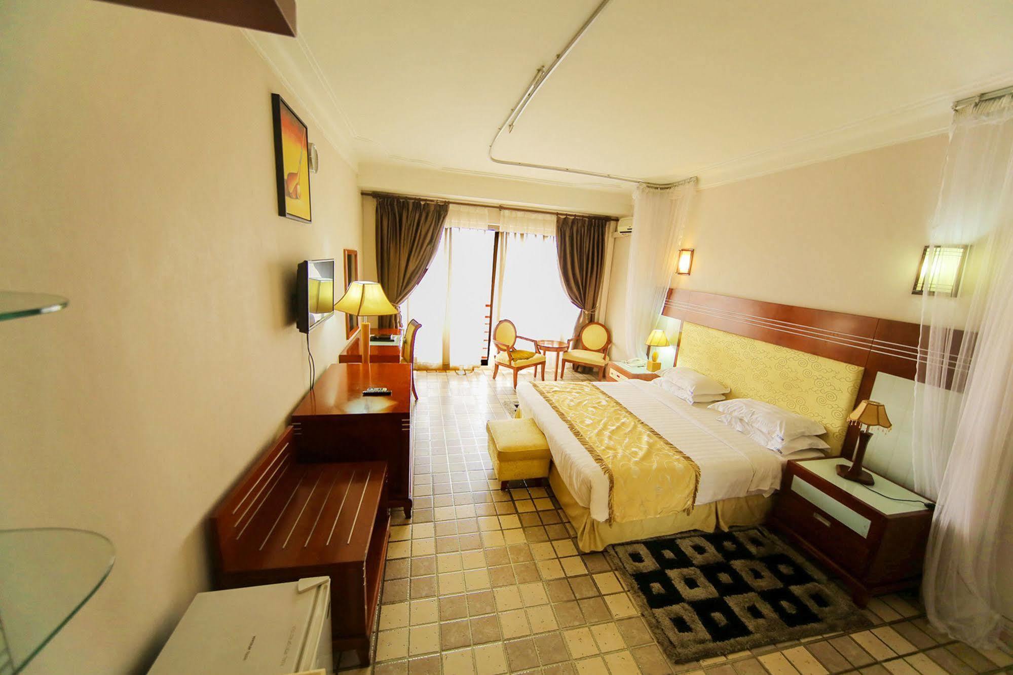Hotel Africana Καμπάλα Εξωτερικό φωτογραφία